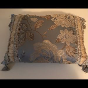 - jcpenney Throw Pillow, Euro Shams, Drape & valance